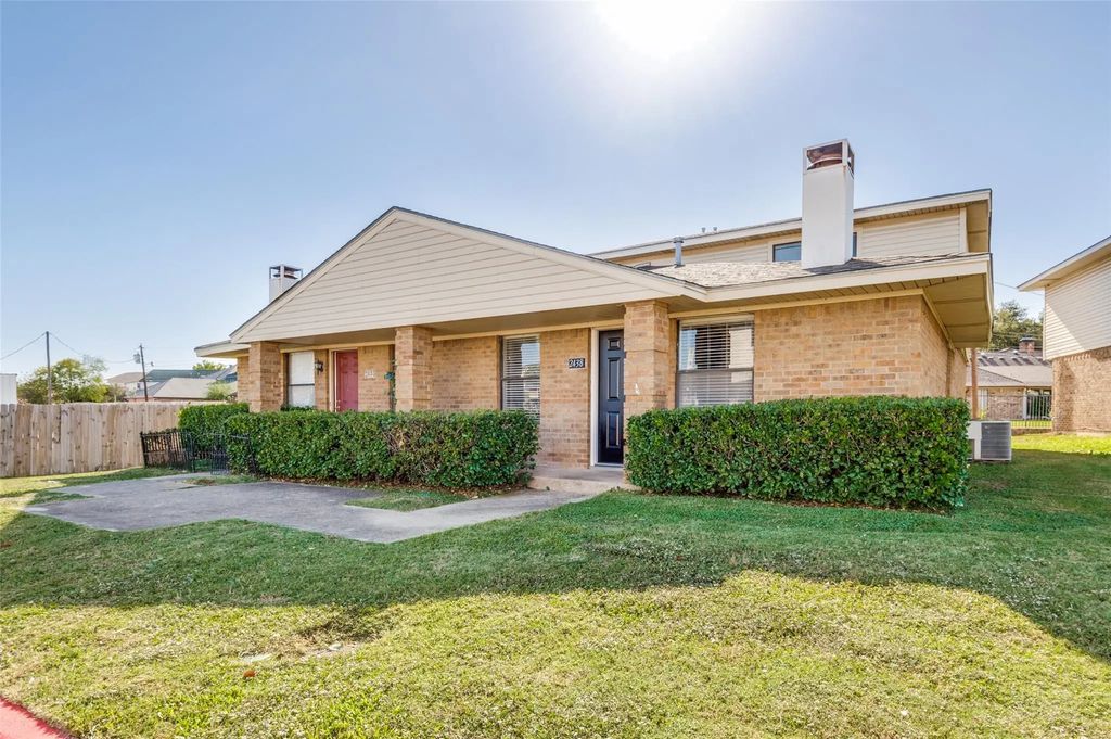 2438 Briarcliff Drive, Irving