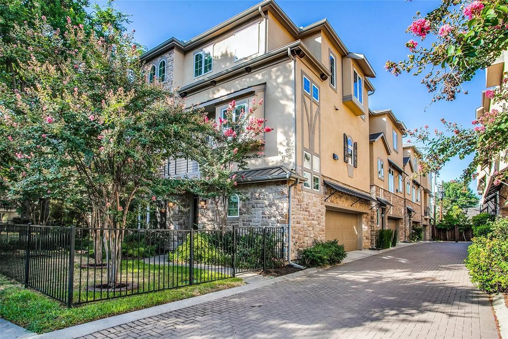 3680 Azure Court, Dallas