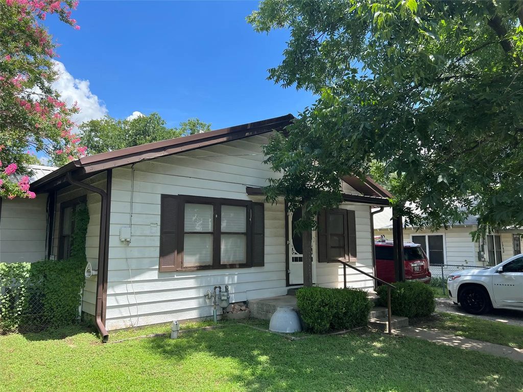 1109 E Pearl Street, Stephenville