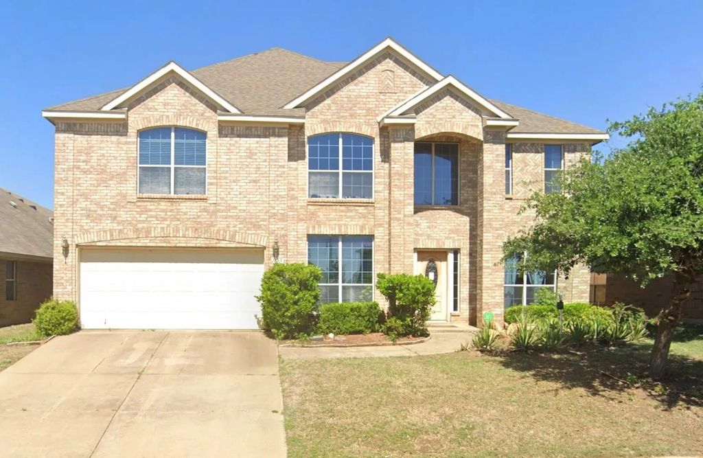 851 Evergreen Lane, Burleson