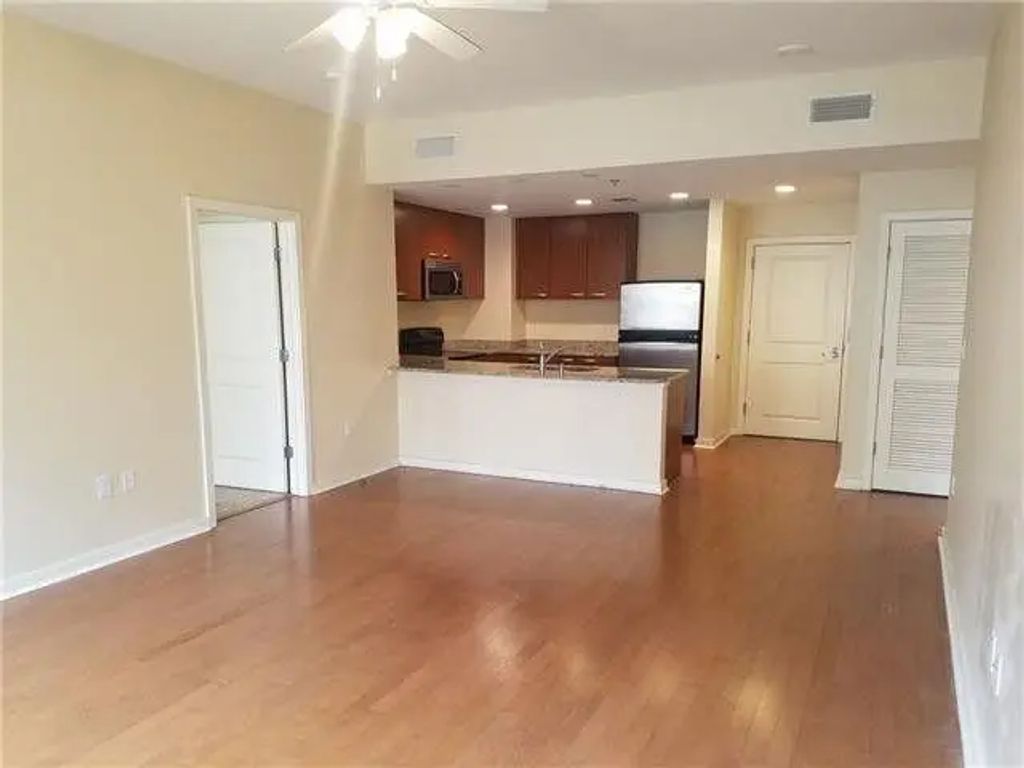 1200 Main Street 1010, Dallas