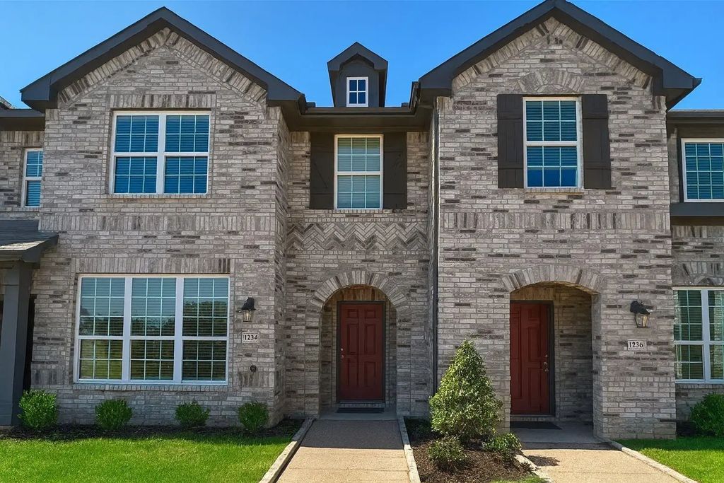 1232 Alamo Drive, Lewisville