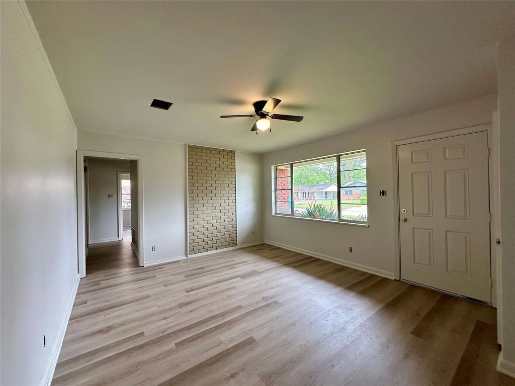 1015 Pine Tree Drive, Shreveport