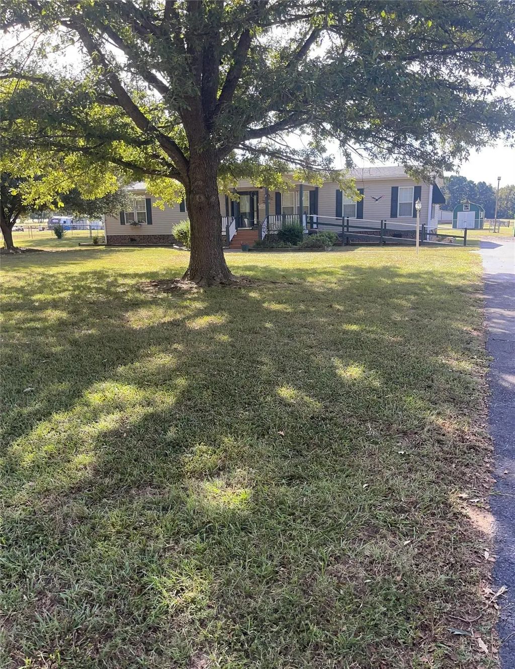 3245 E Linton Road, Benton