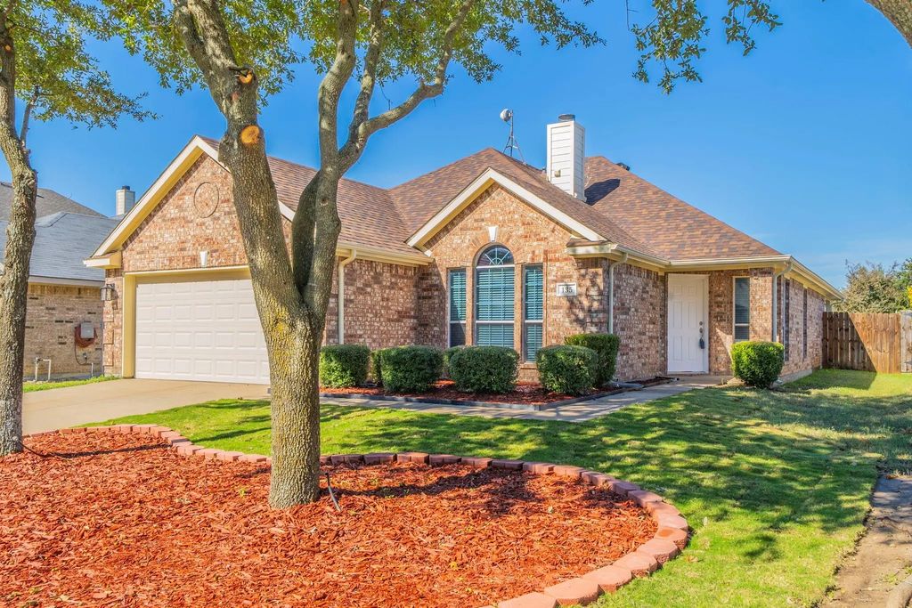 135 Old Settlers Trail, Waxahachie