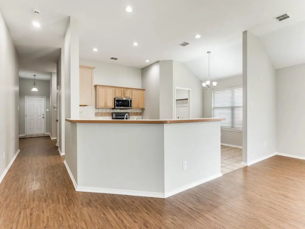 8112 Fleetwing Trail, Fort Worth