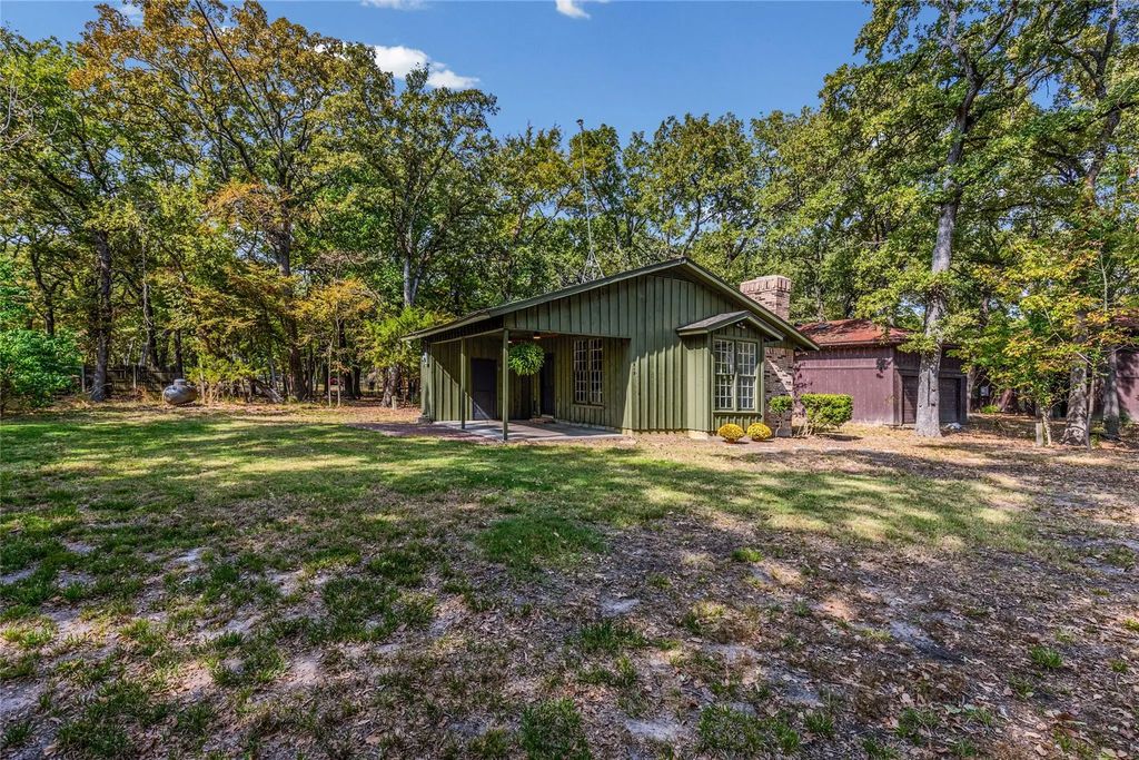 1513 Riverside Drive, Quinlan