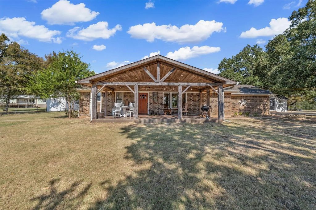 1745 Meixner Road, Waco
