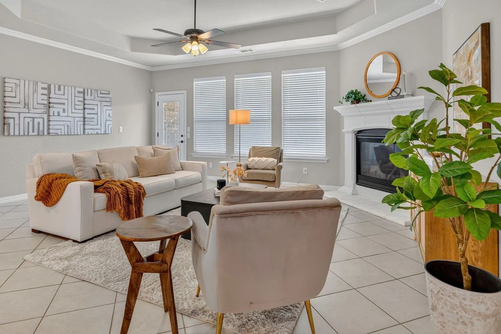 5929 Scottsdale Lane, Fort Worth