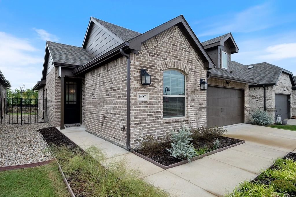 1657 Madrid Way, Rockwall