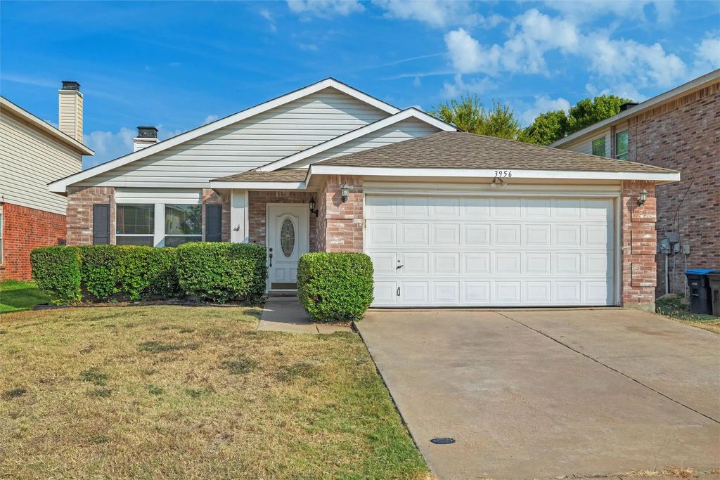 3956 Golden Horn Lane, Fort Worth
