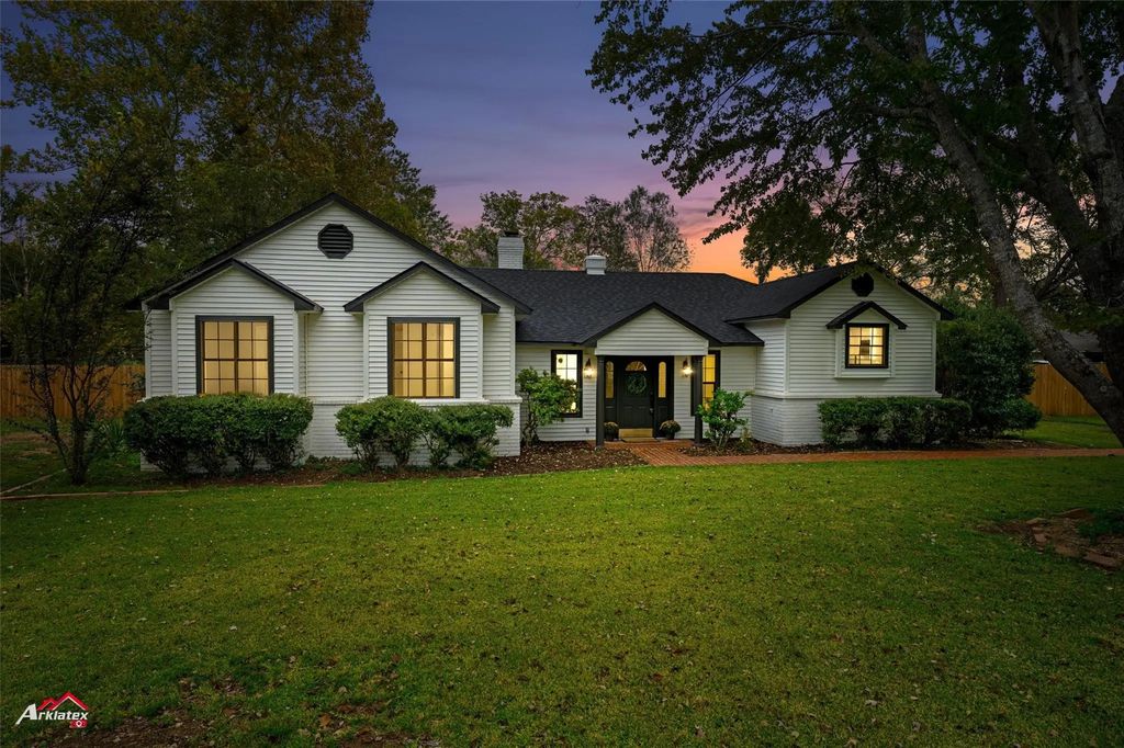 204 Rolling Meadows Circle, Bossier City