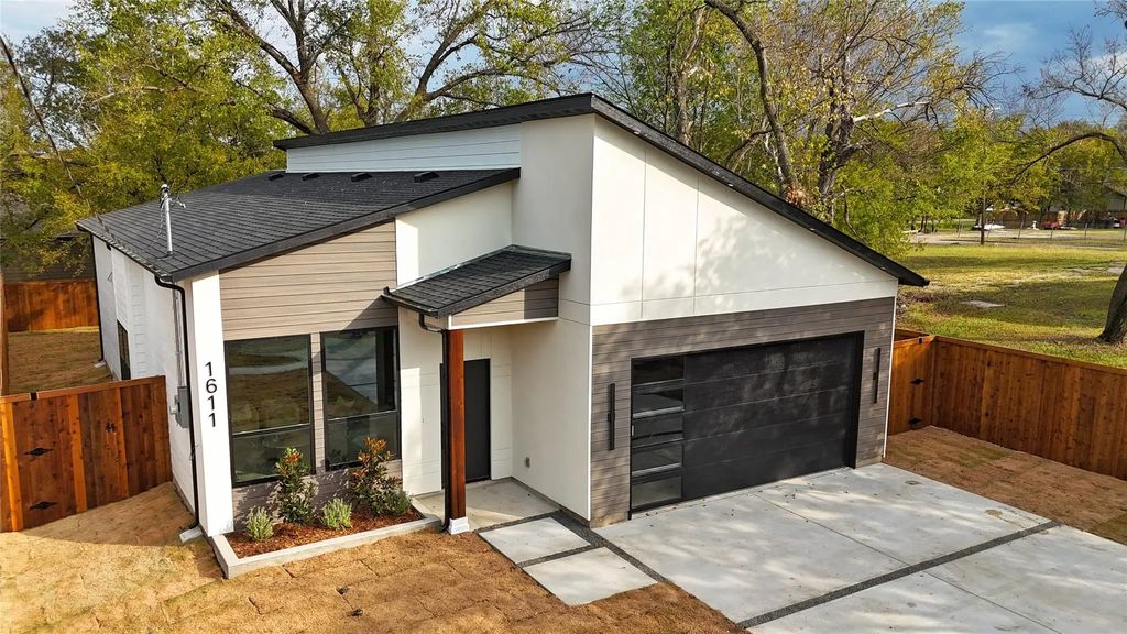 1611 Gibbons Street, Greenville