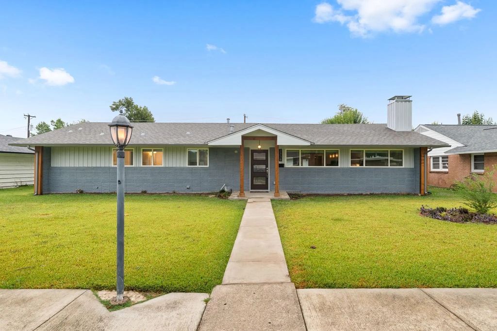 3330 Darvany Drive, Dallas