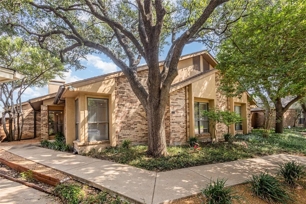 4038 Morman Lane, Addison