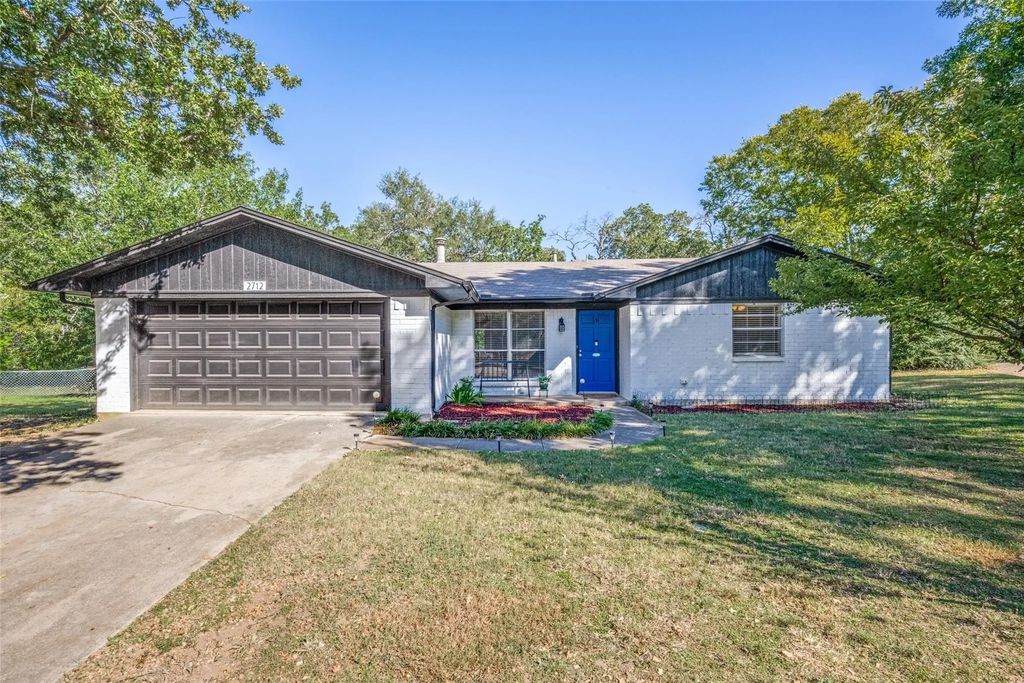 2712 Winchester Court, Denton