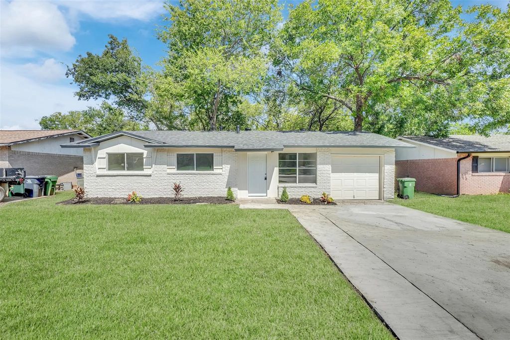 1507 E Lovers Lane, Arlington