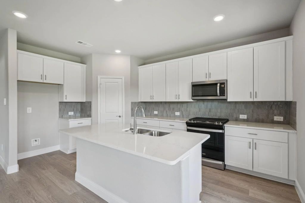 2102 Dunbar Drive, Sherman