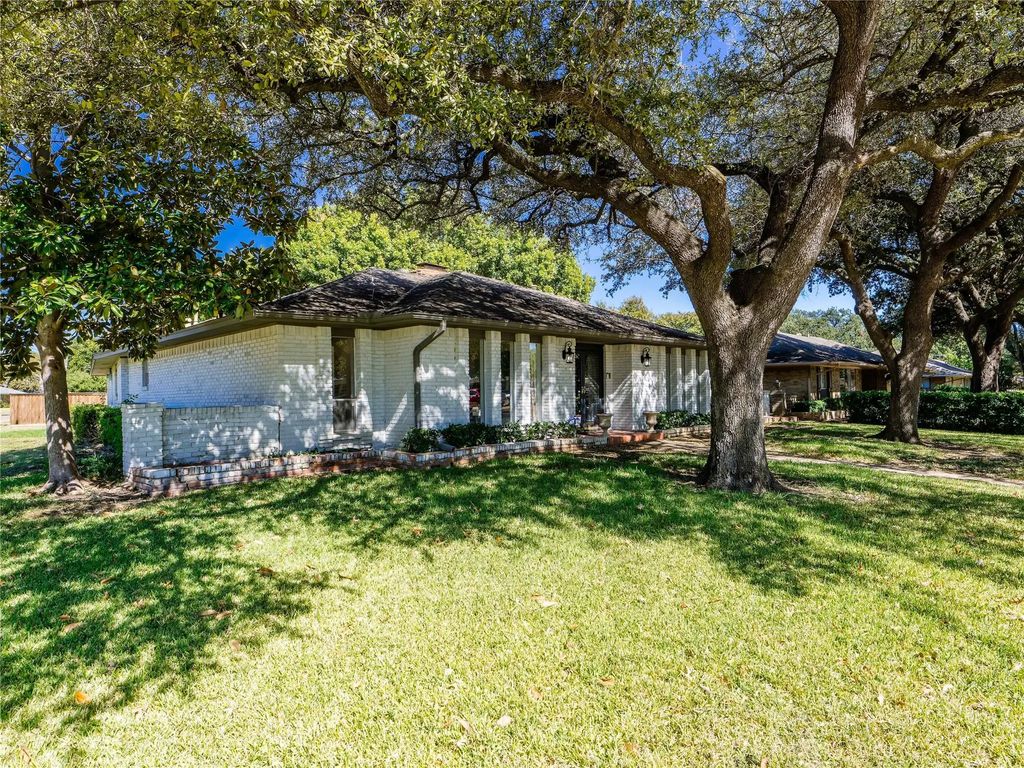 4707 Harvest Hill Road, Dallas