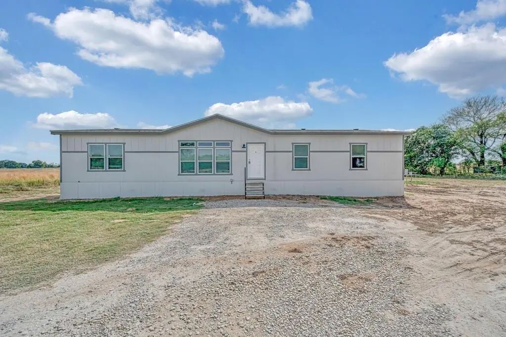 1041 Wildcat Circle, Gholson