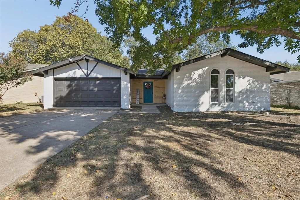 801 E Timberview Lane, Arlington