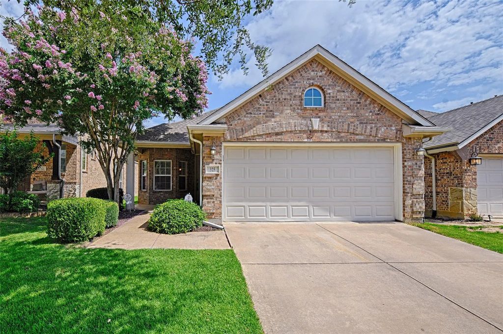 325 Perkins Drive, Argyle