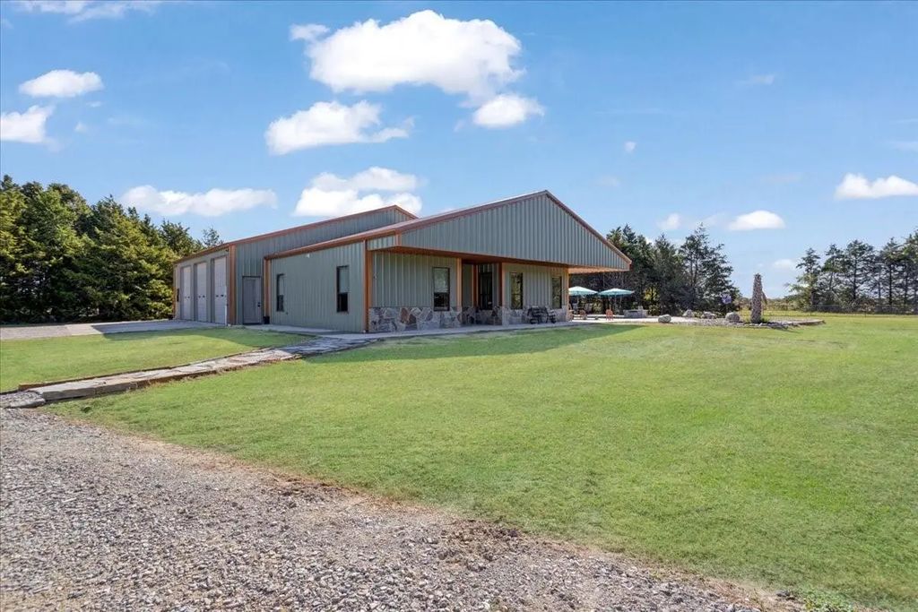7250 N Fm 273, Ivanhoe