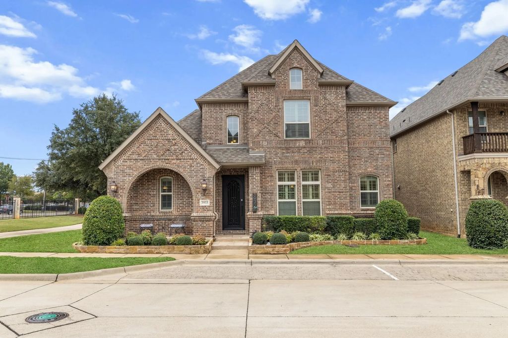 3933 Blackjack Oak Drive, Colleyville
