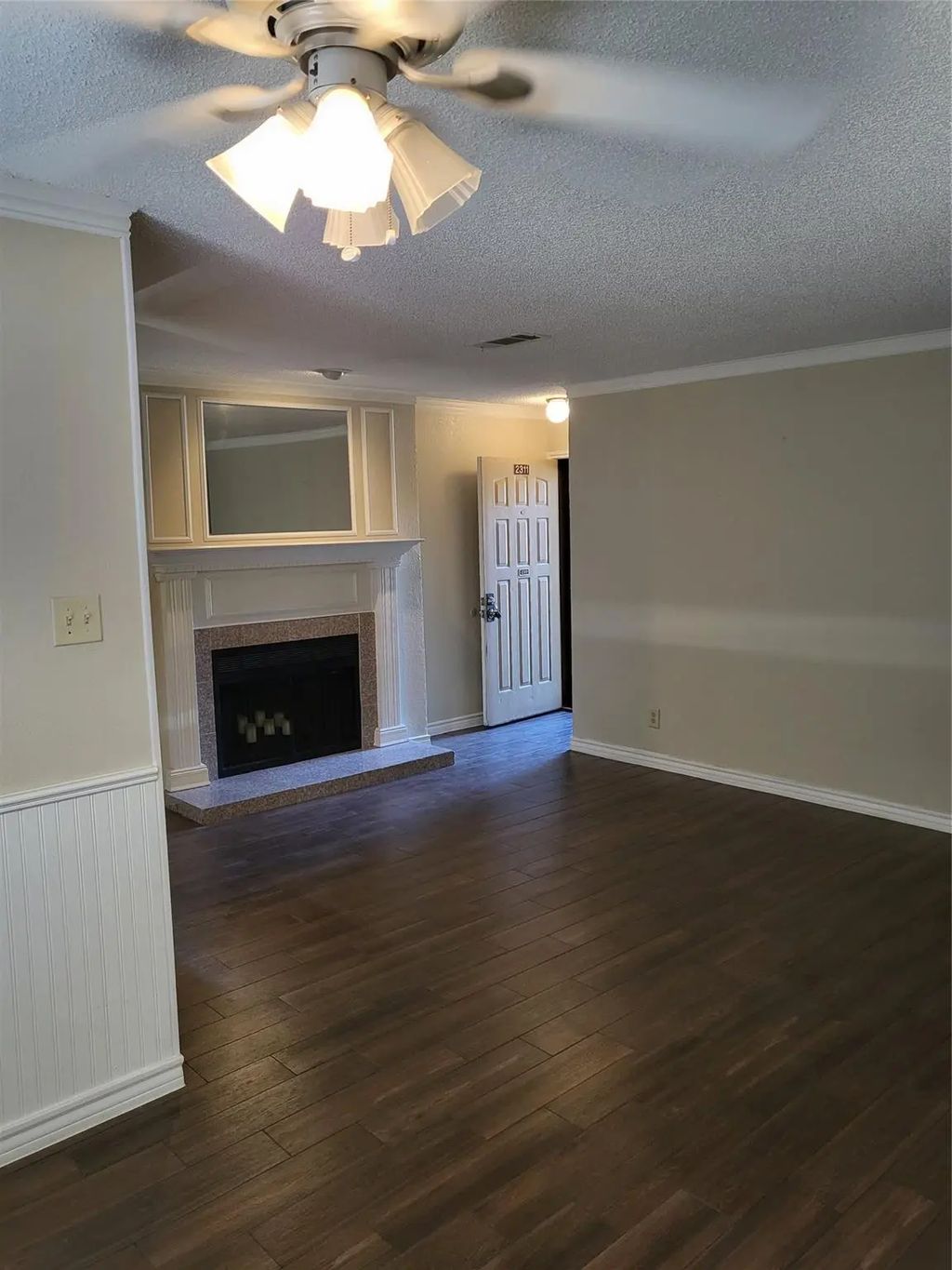 2010 Cloisters Drive 2311, Arlington