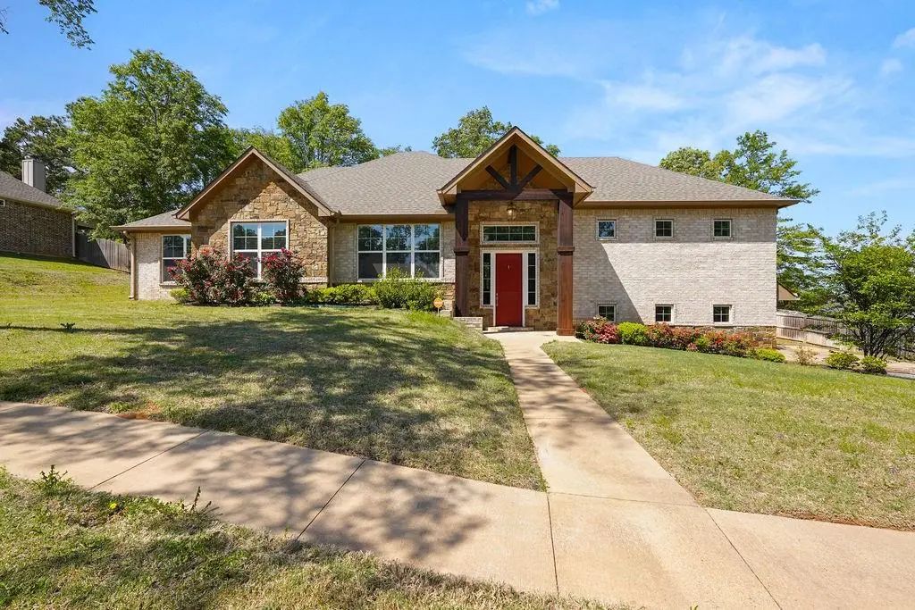 12090 Hackberry Hollow, Tyler