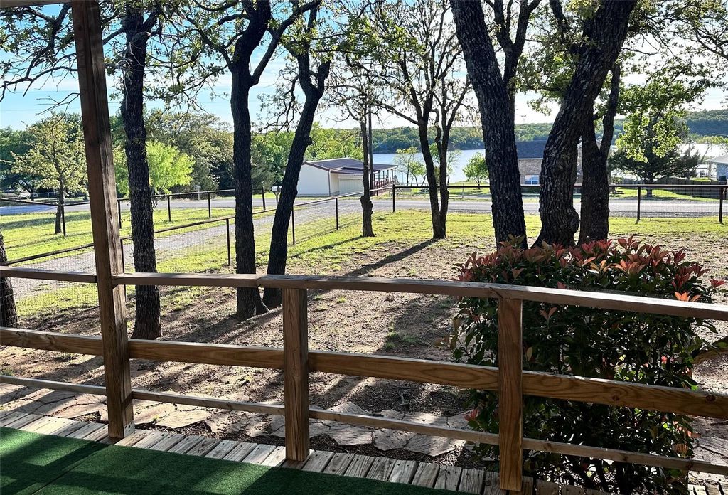 304 Catfish Trail, Bowie