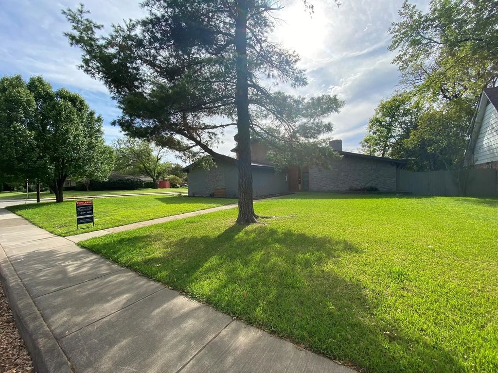 13105 Mitchwin Road, Farmers Branch