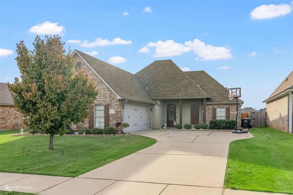 307 Newport Lane, Benton