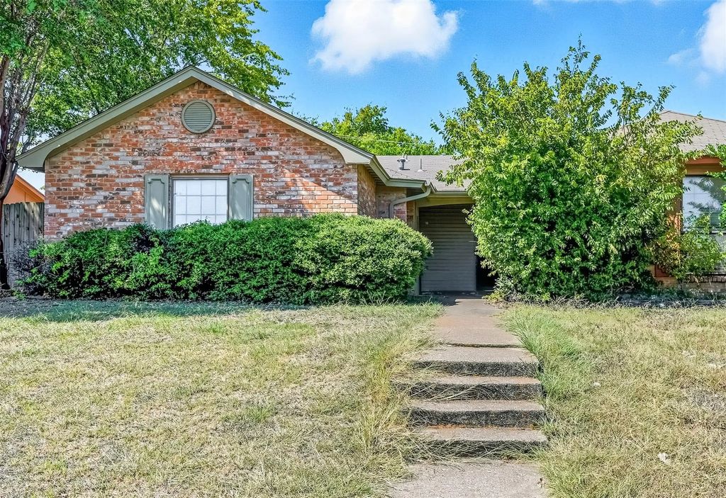 1429 Brook Meadow Circle, Lancaster