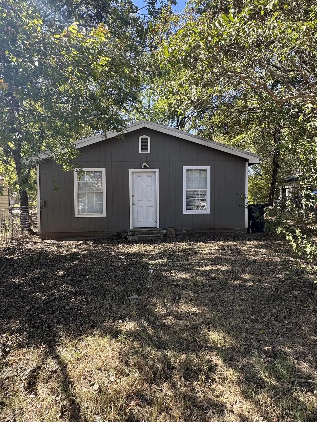 1103 N Walnut Street, Cleburne