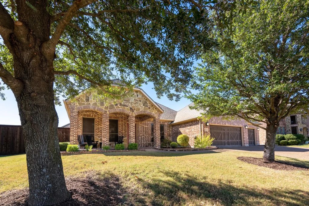 1233 Grayhawk Drive, Forney