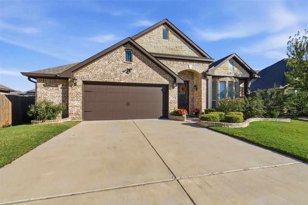 310 Marigold Court, Glenn Heights