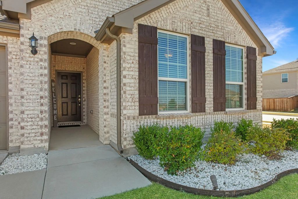 2800 Tobias Lane, Aubrey