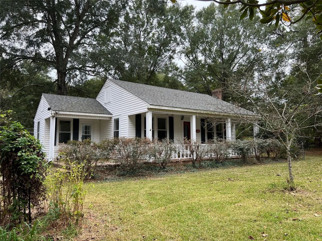 2323 Amelia Avenue, Shreveport