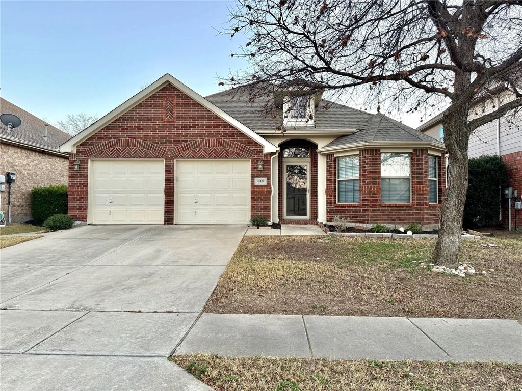 816 Lake Grove Drive, Little Elm