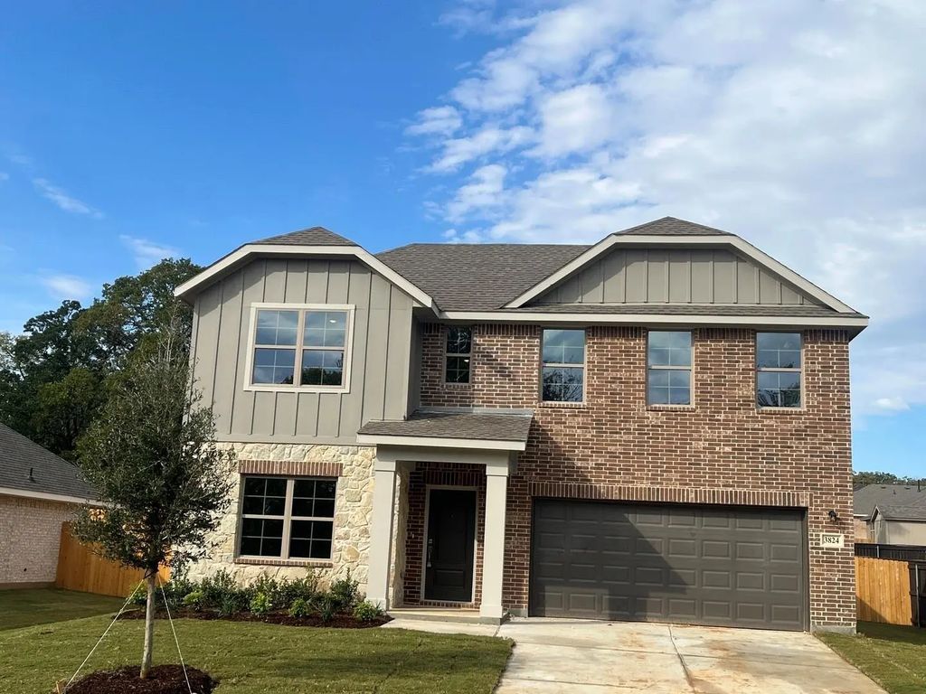 3824 Rose Hill Court, Denison