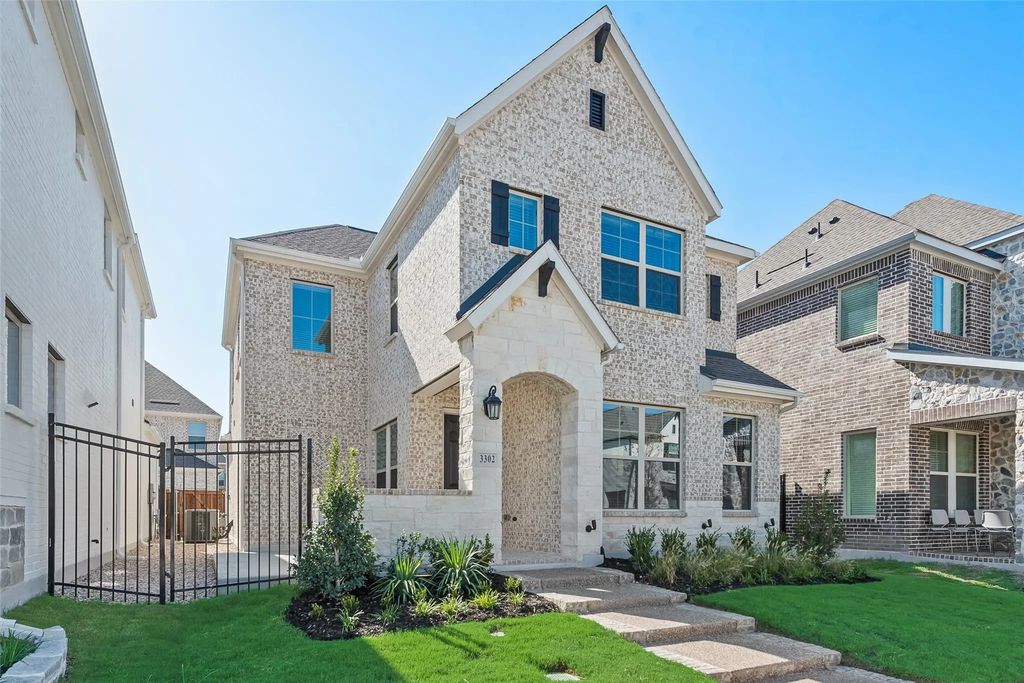 3302 Monarch Pass Drive, Arlington