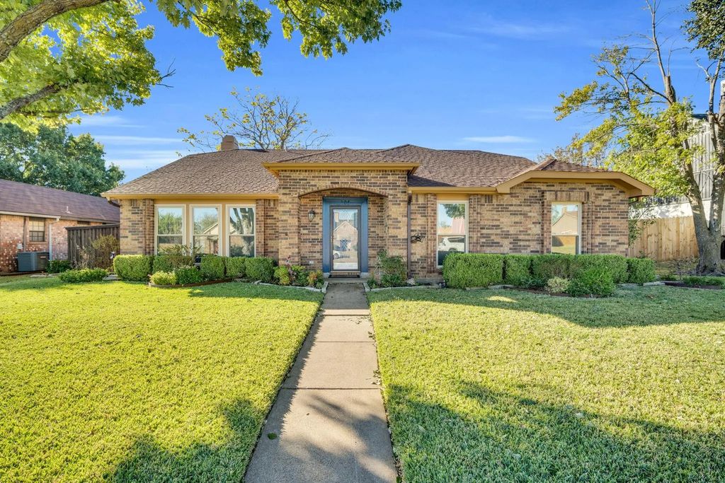 505 Kenya Street, Cedar Hill