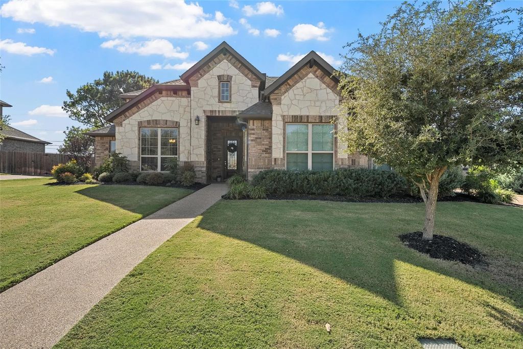 104 Hoyt Drive, Woodway