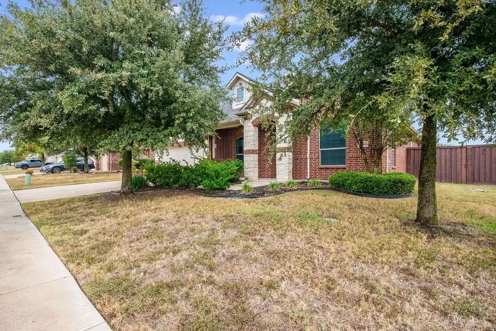556 Bretts Way, Burleson