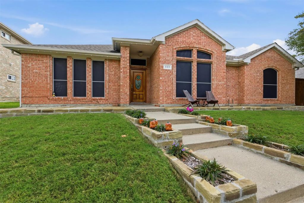 833 Aylesbury Drive, Allen