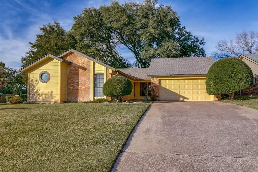 601 N Riverside Drive, Grapevine