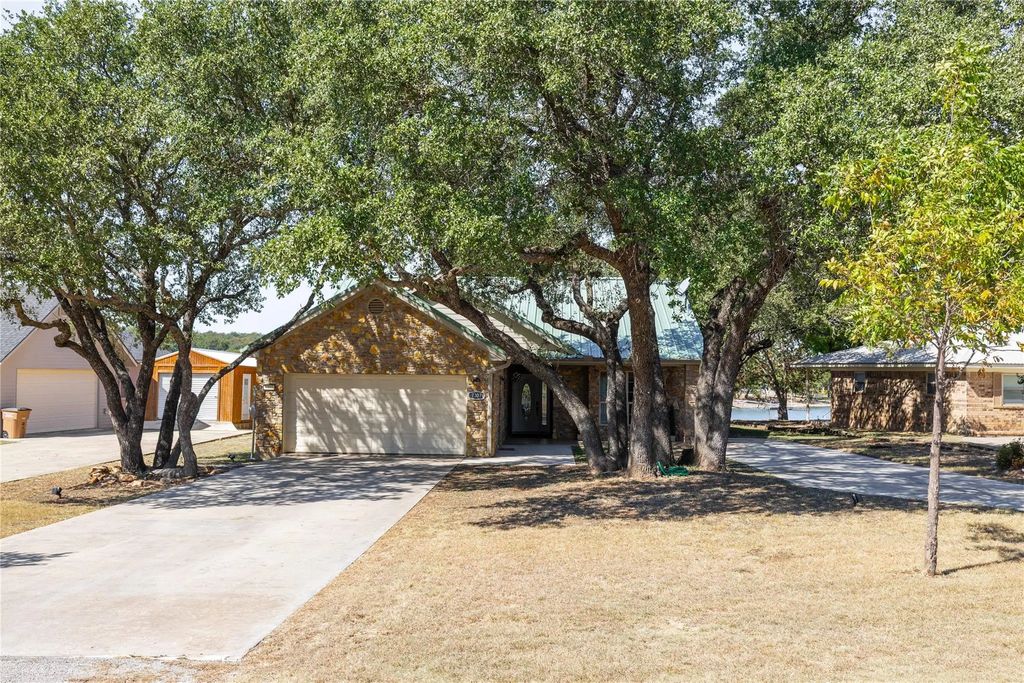 7307 Feather Bay Boulevard, Brownwood