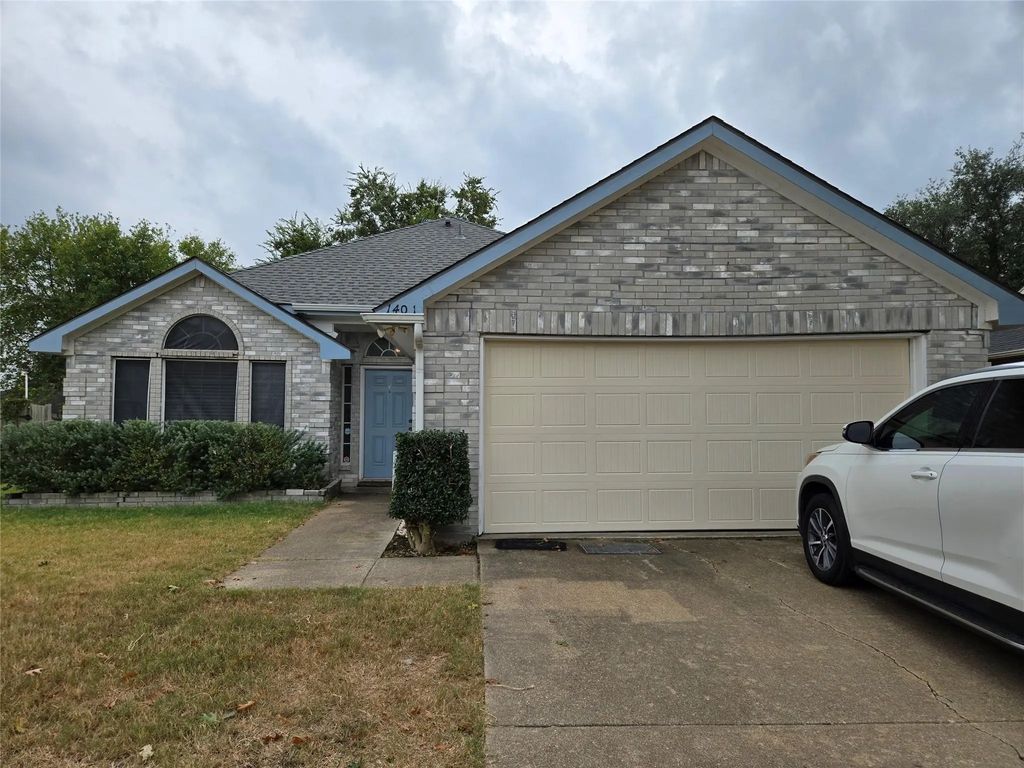 1401 Mockingbird Lane, DeSoto