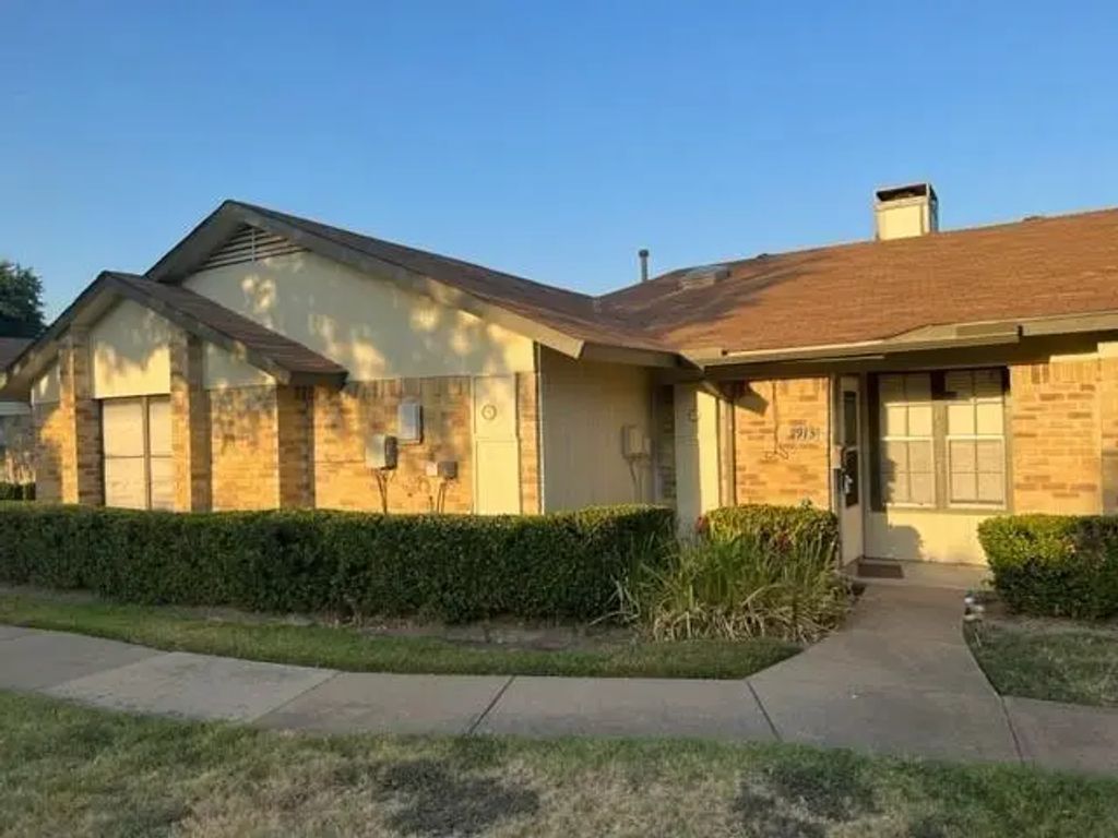1913 Wyndemere Lane, Garland